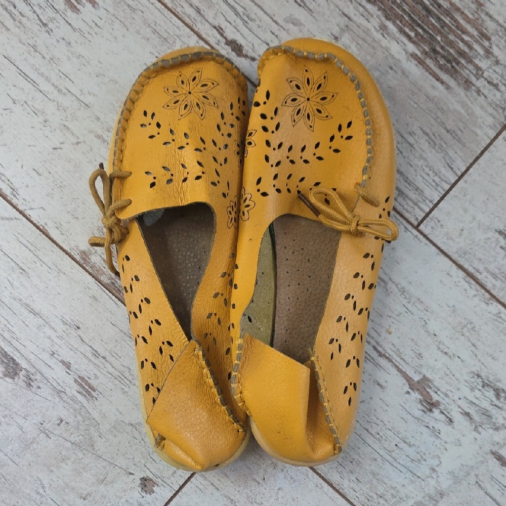 Chic Mustard Women's Loafers